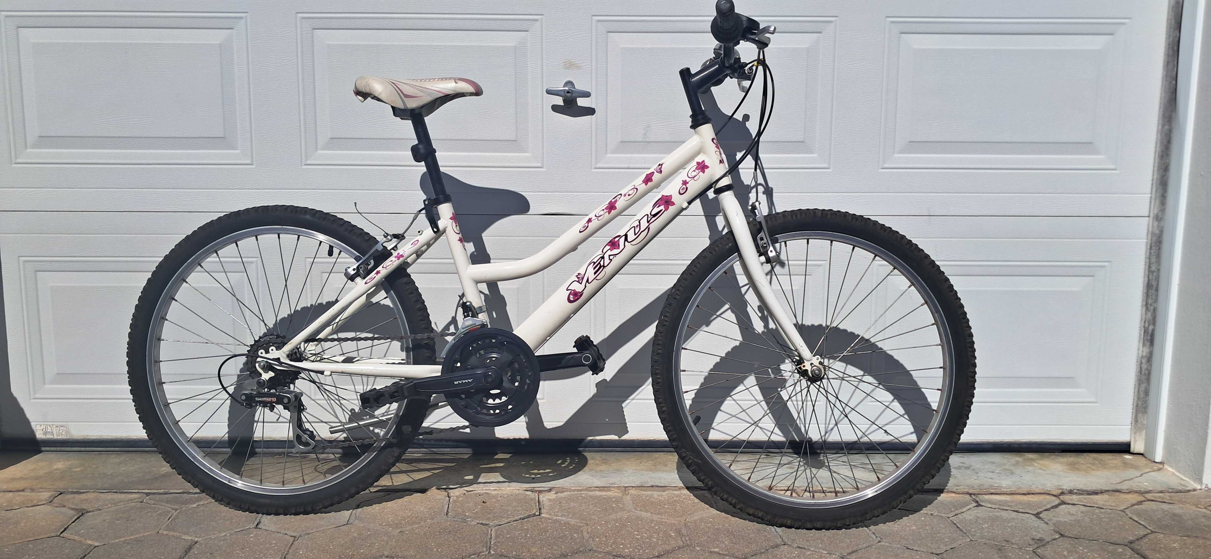 Bicicleta criança branca