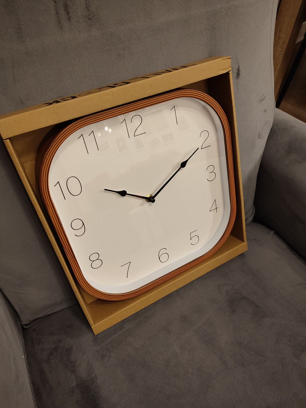 Nowy zegar o drewnianym wyglądzie 30 cm