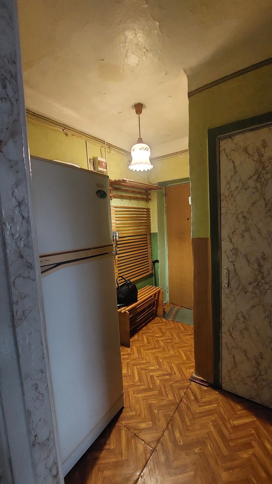 Продам 3-кімнатну квартиру. Вул.Грецька,1.