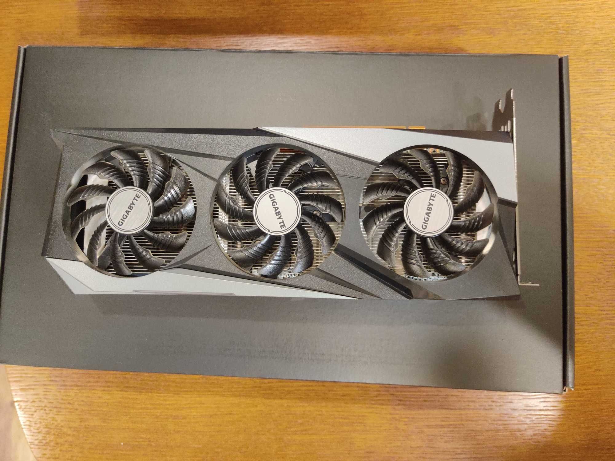 Gigabyte Radeon RX 6600 XT Gaming OC