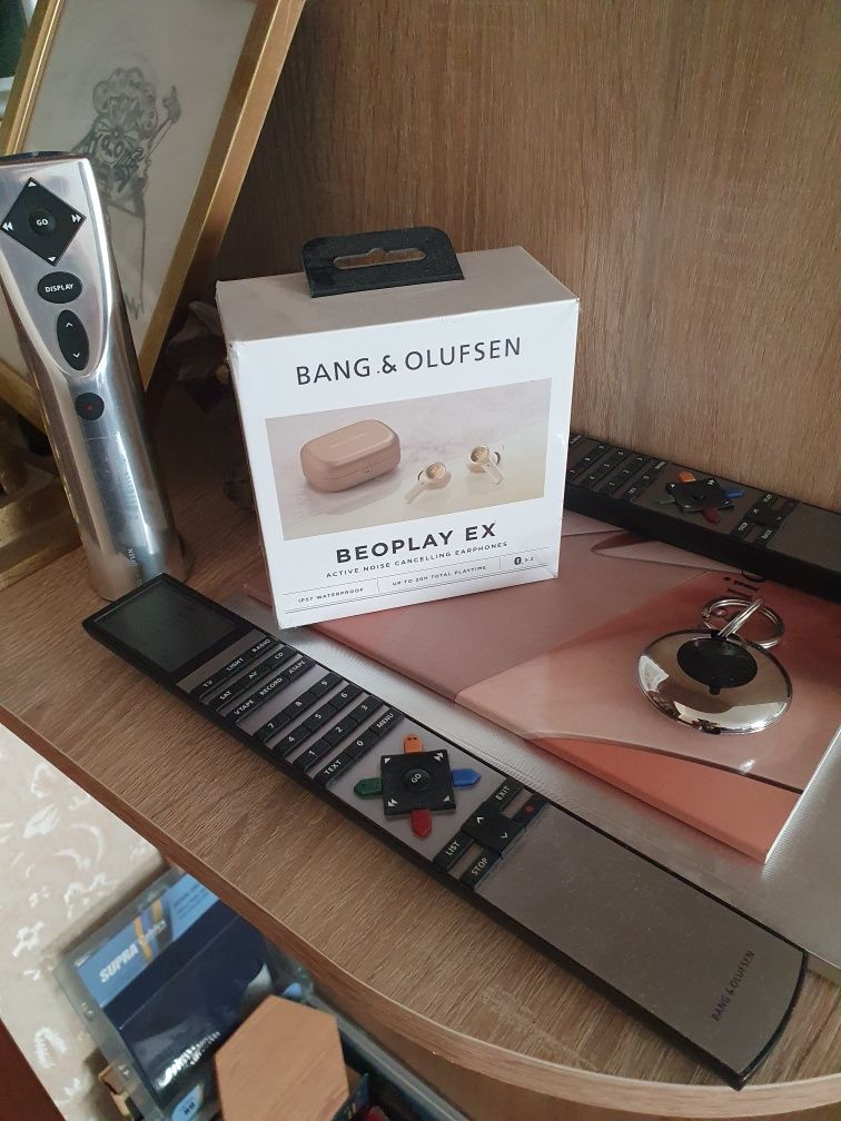 Навушники TWS Bang & Olufsen Beoplay EX Gold Tone - Нові.