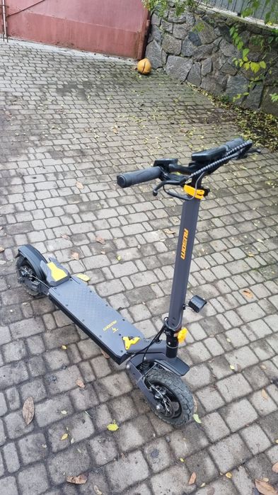 Електросамокат AUSOM L1