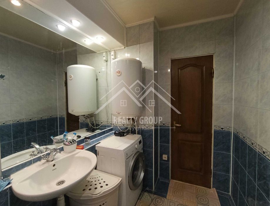 Продаж 4к квартири в тихому районі (Сертифікат)