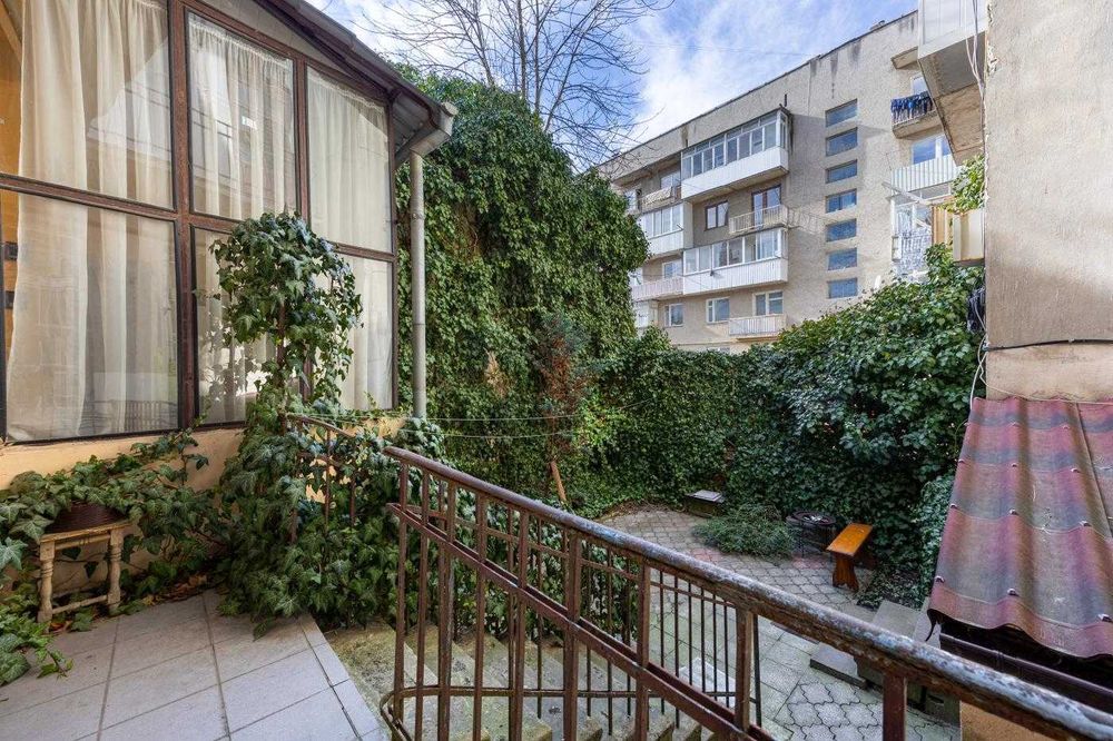 Продаж / Комерція / Ремонт / Генерала Чупринки, Львів