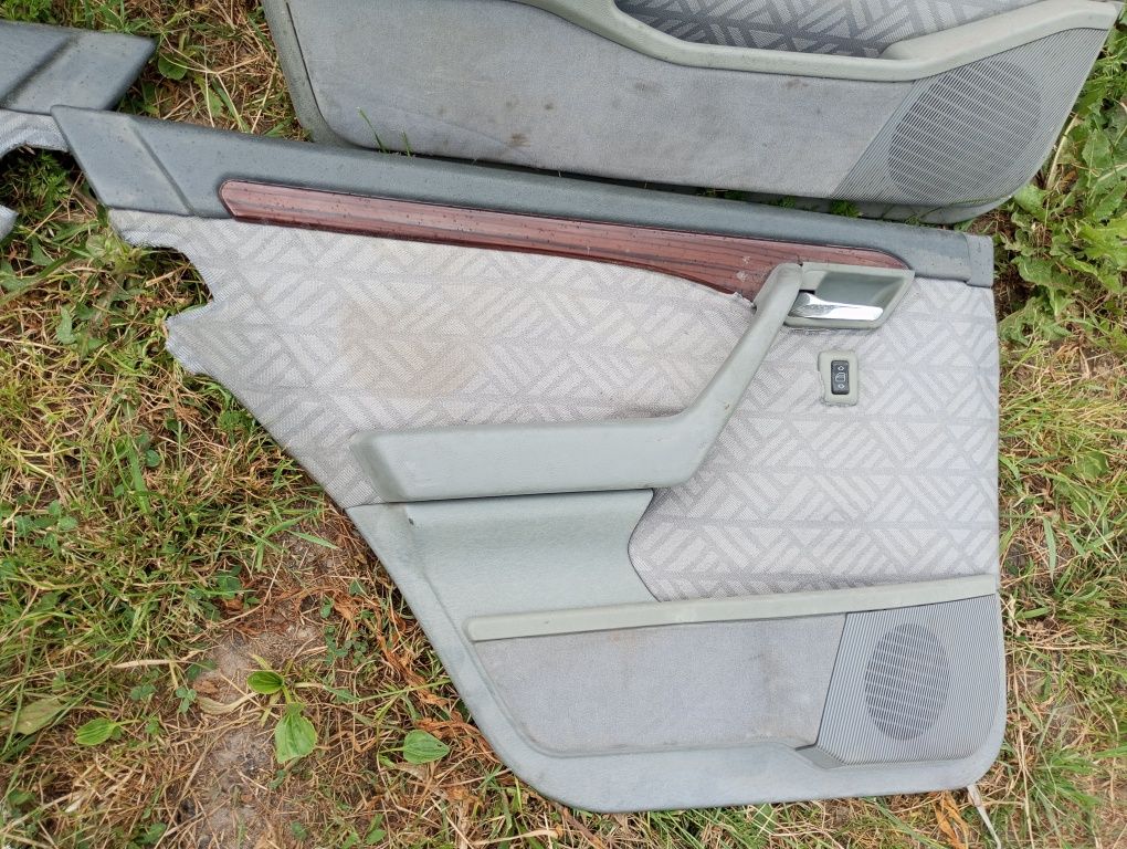 Дверні карти обшивки Mercedes w202 c180