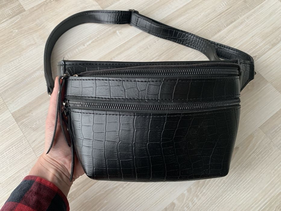 Сумка жіноча через плече, чорна