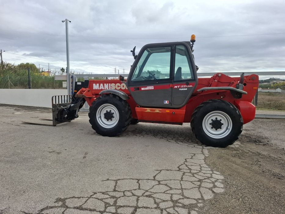 Manitou telescópico 1332 com matrícula