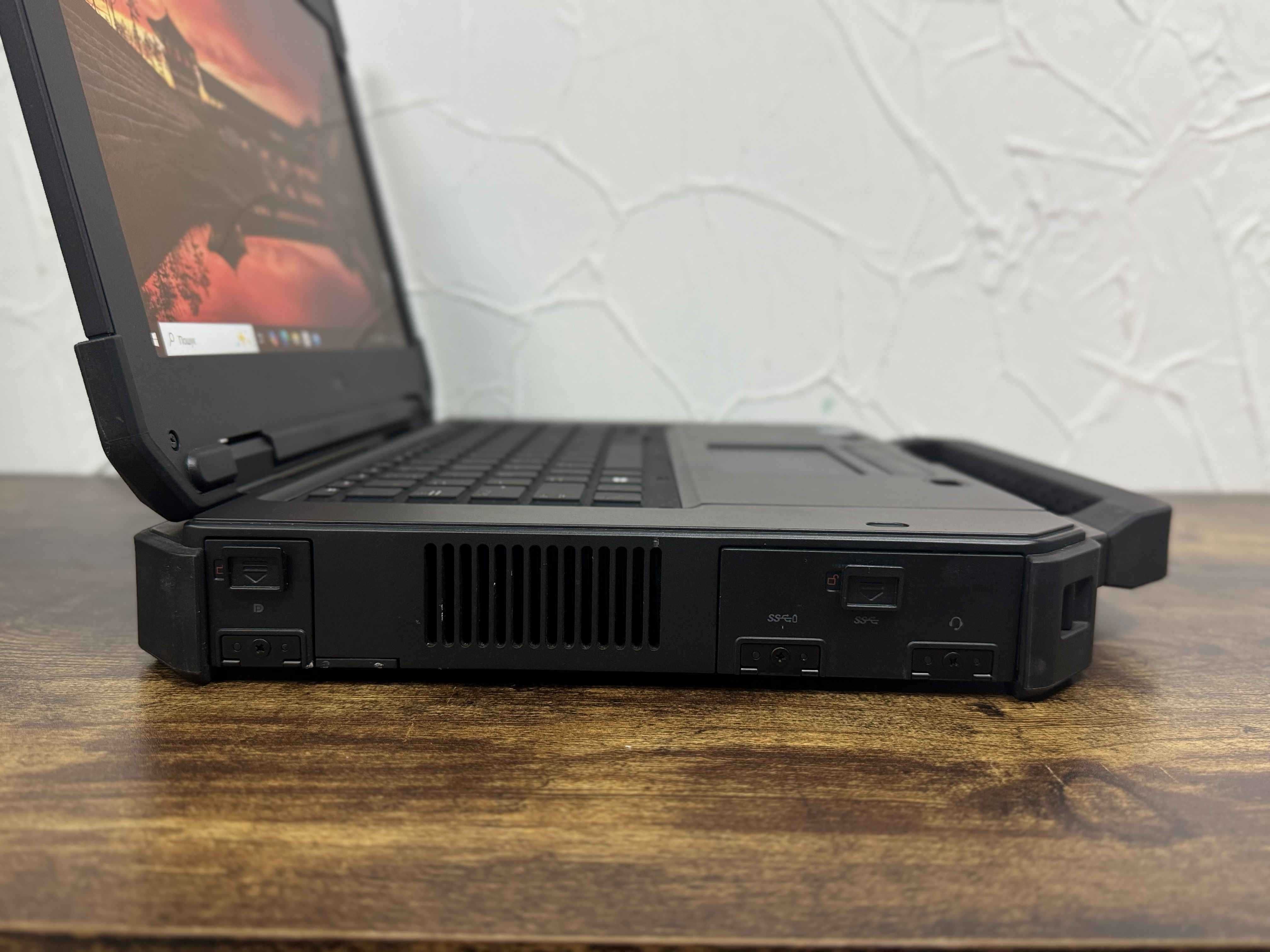 Dell Latitude 7424 Rugged Extreme – Core i5-8350U, 32GB RAM, 256GB SSD