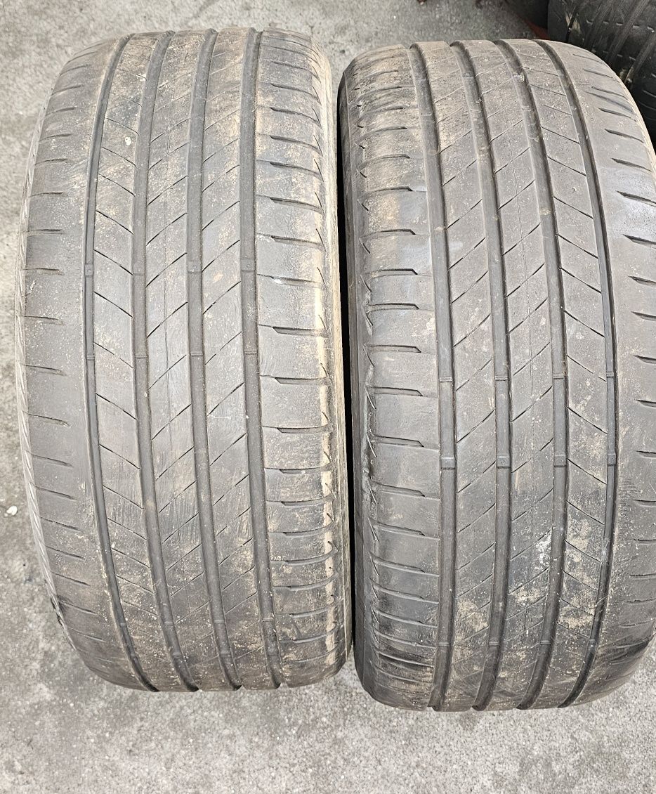 Vendo 2 Pneus Bridgestone Turanza T005 MO-S 255.40R20 101Y Dot1822