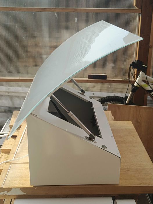 Zaokrąglony szklany biały okap kuchenny VDB DS9 90.