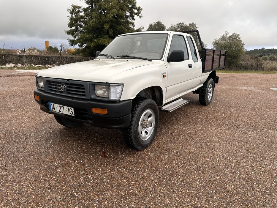 Toyota Hilux 2.4D 4x4 Kingcab