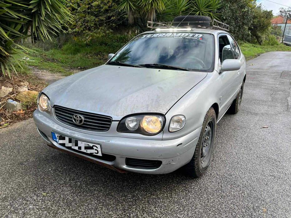 Toyota Corolla 1.4 VVTI Preparado para ir a Fronteira