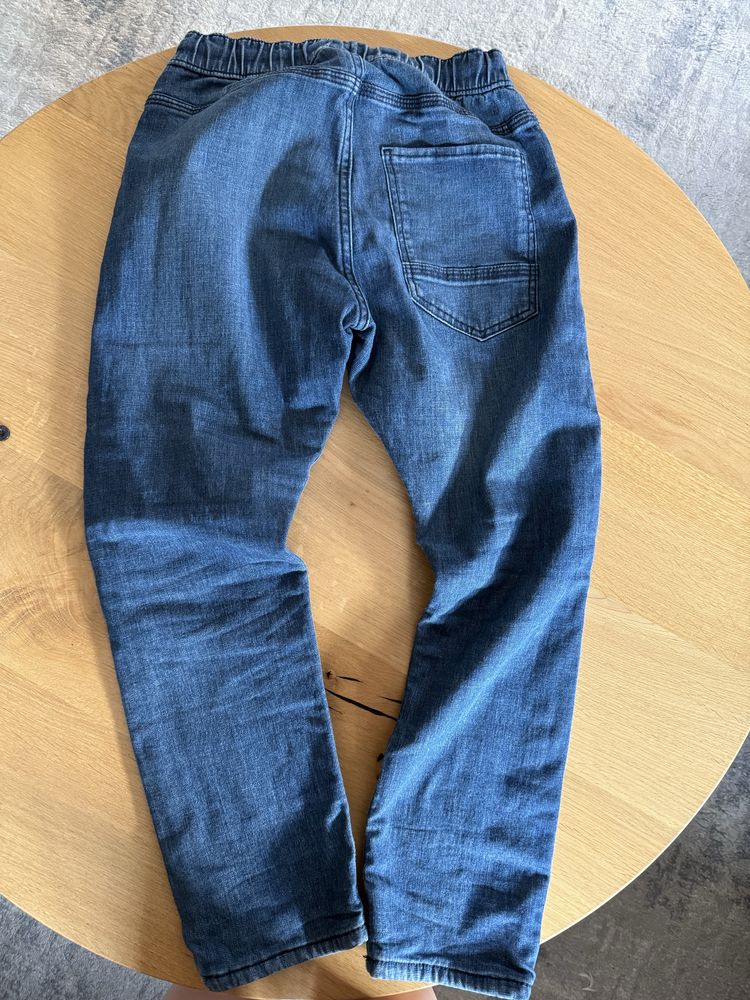 Oddam jeansy H&M
