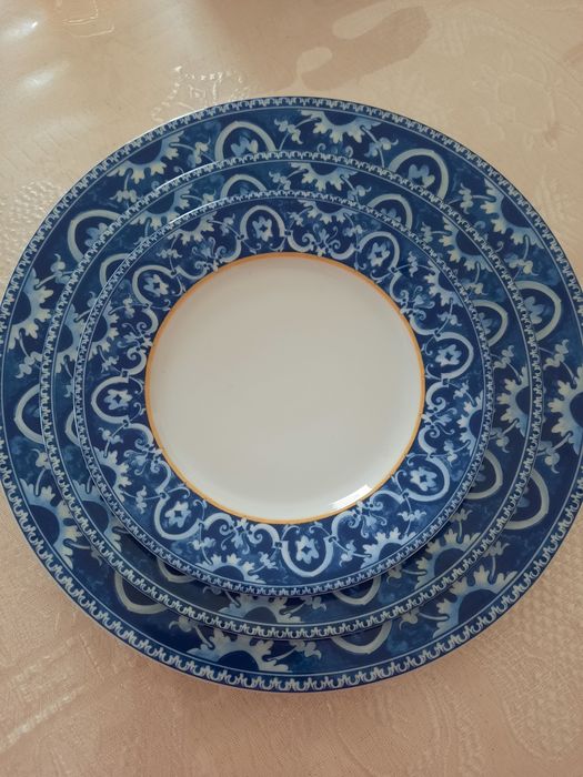 Serviço Jantar NOVO  (pratos e travesa) Vista Alegre Coleção Porto Ale