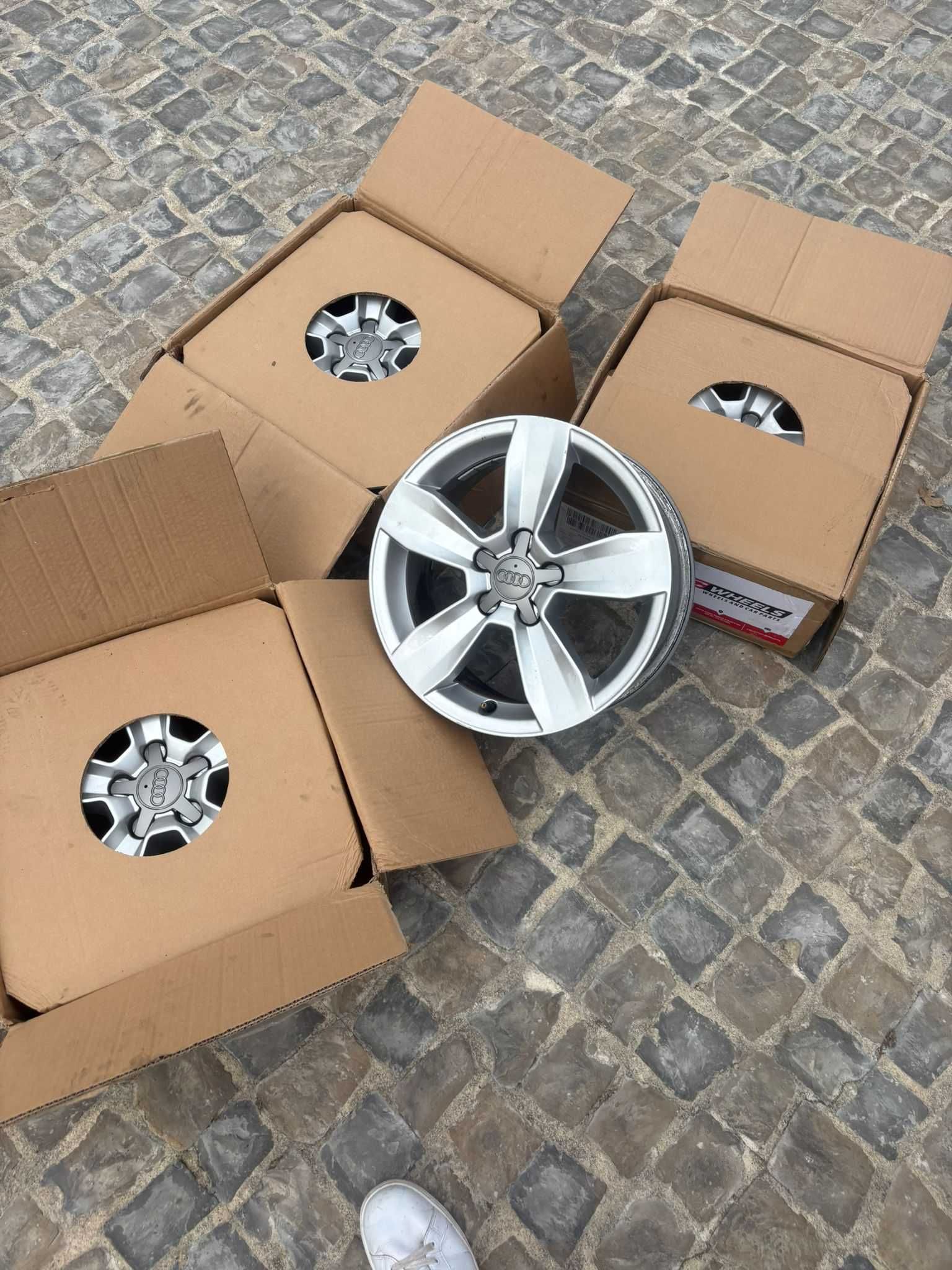 Jantes Originais Audi 17" – 5 Furos – Conjunto de 4