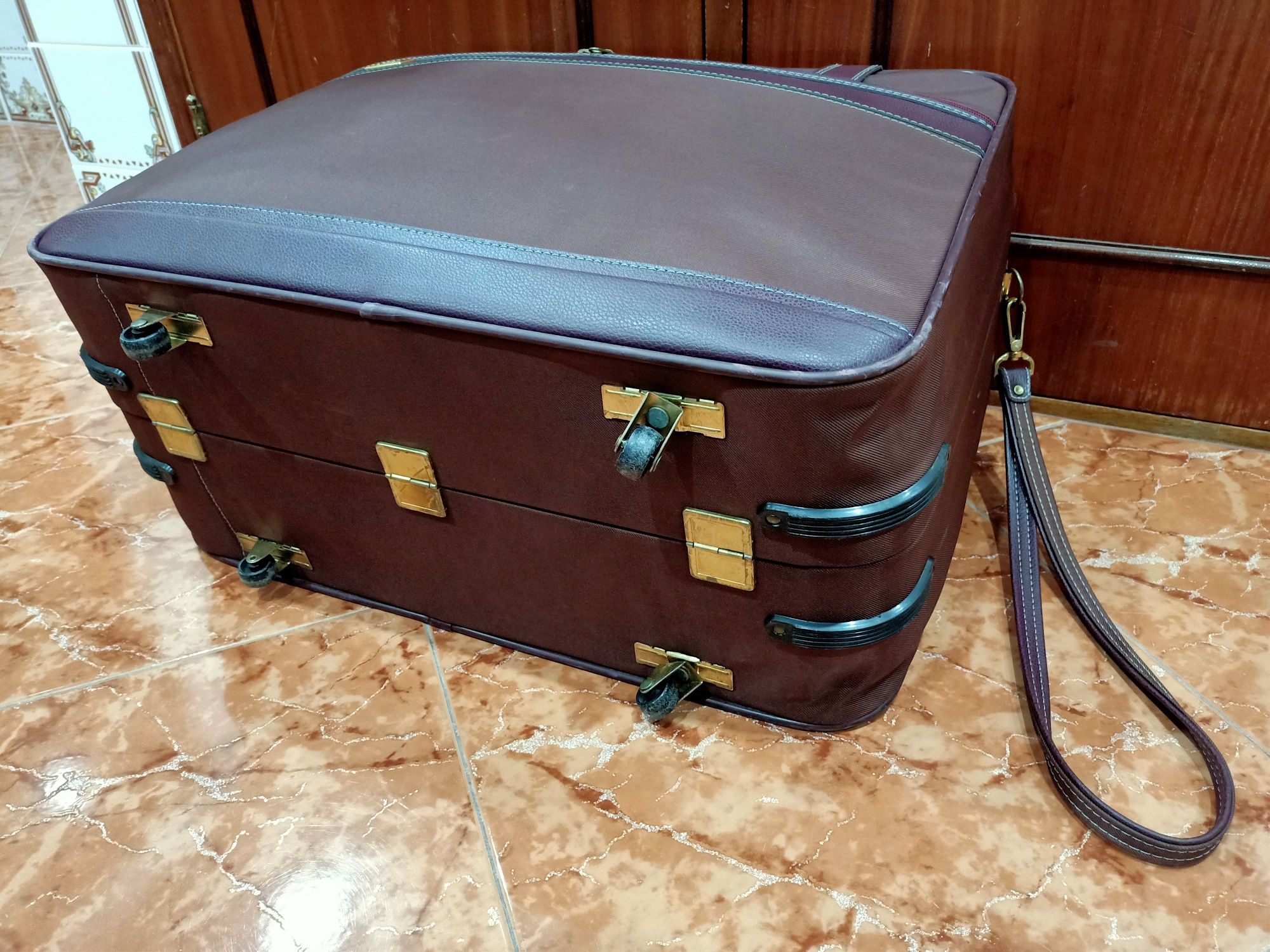 Mala malas de porão até 23 kg viagem casa quarto apartamento vivenda.