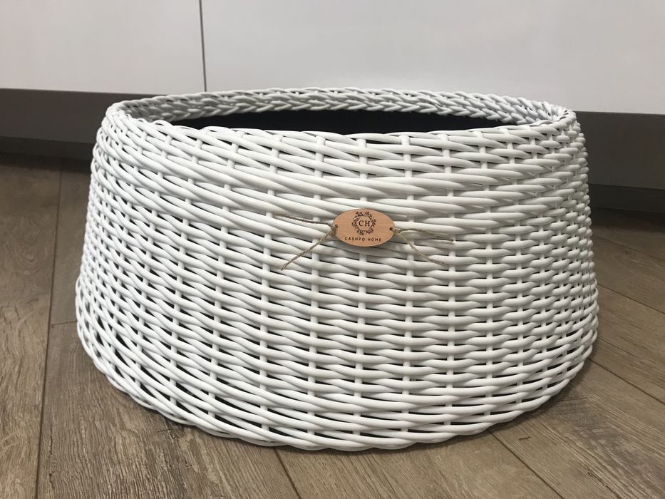 Вироби зі штучного ротангу