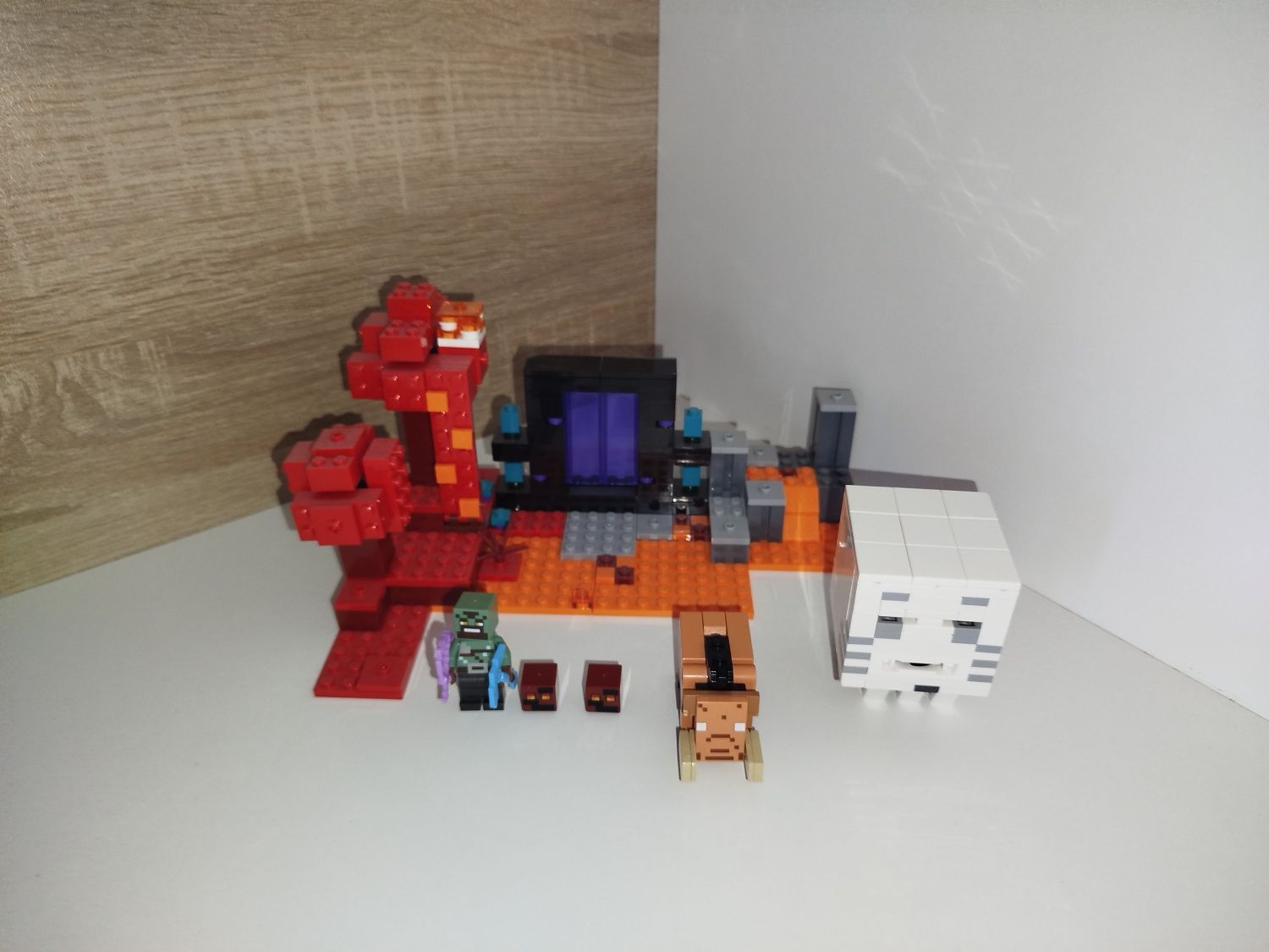 LEGO 21255 Zasadzka w portalu do Netheru
