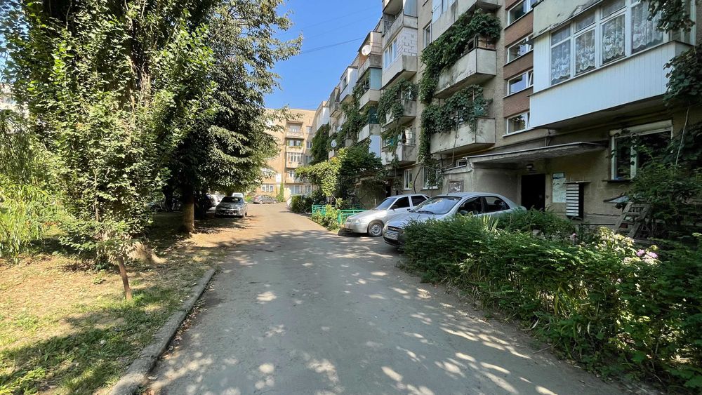 Продається 3-кімнатна квартира в Ужгороді