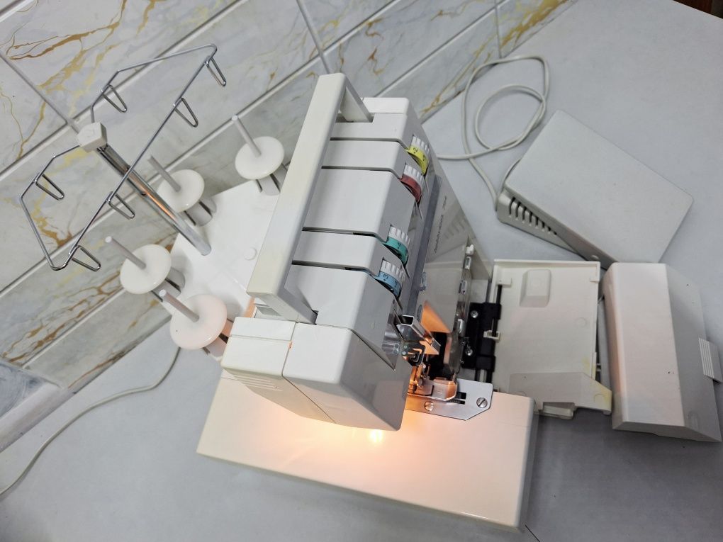 PFAFF OVERLOK overlock jak nowy