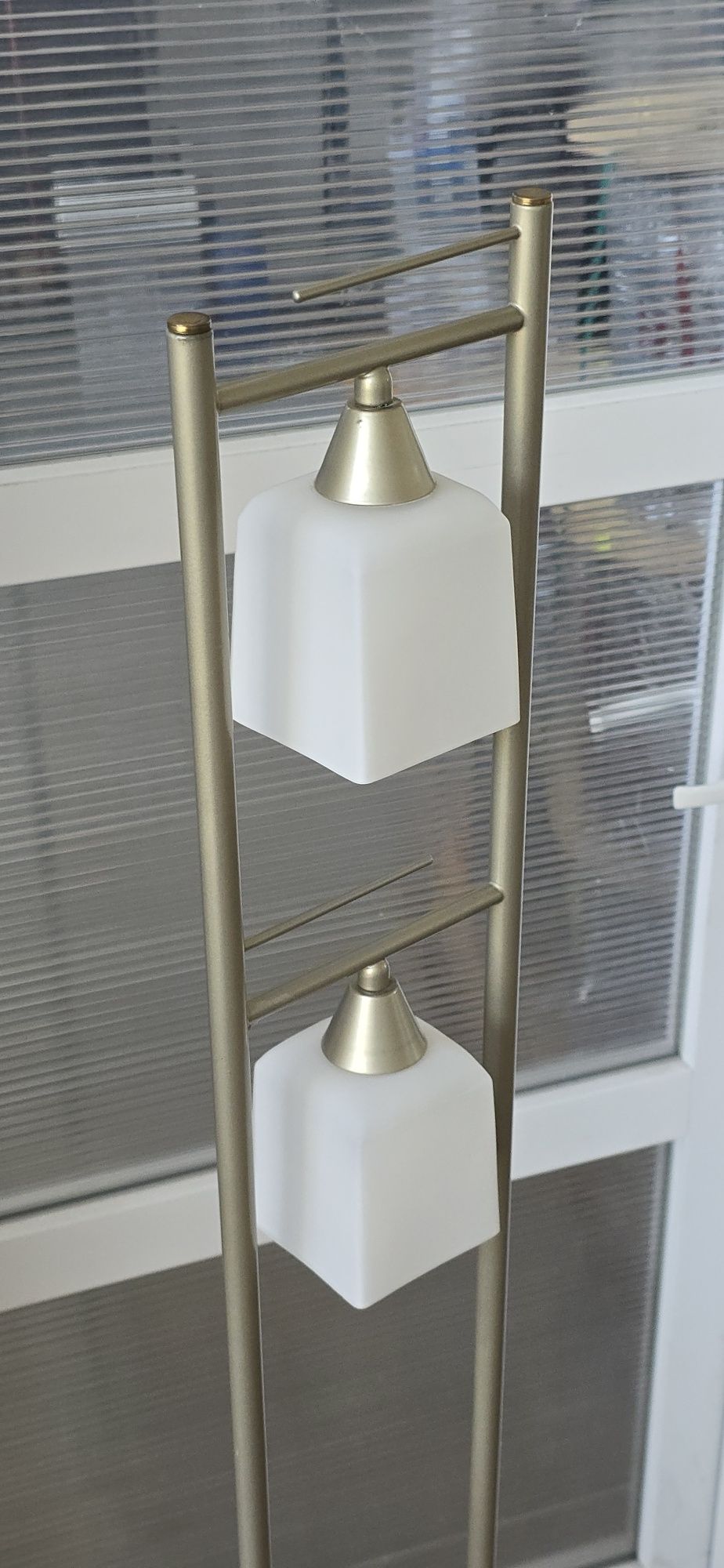 Lampka nocna 2xE14 platynowa 150 cm #Led #do sypialni