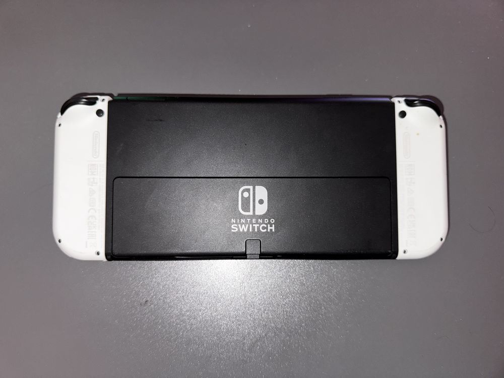 Nintendo Switch Oled + gra Mario Party Superstars + 2 joycony