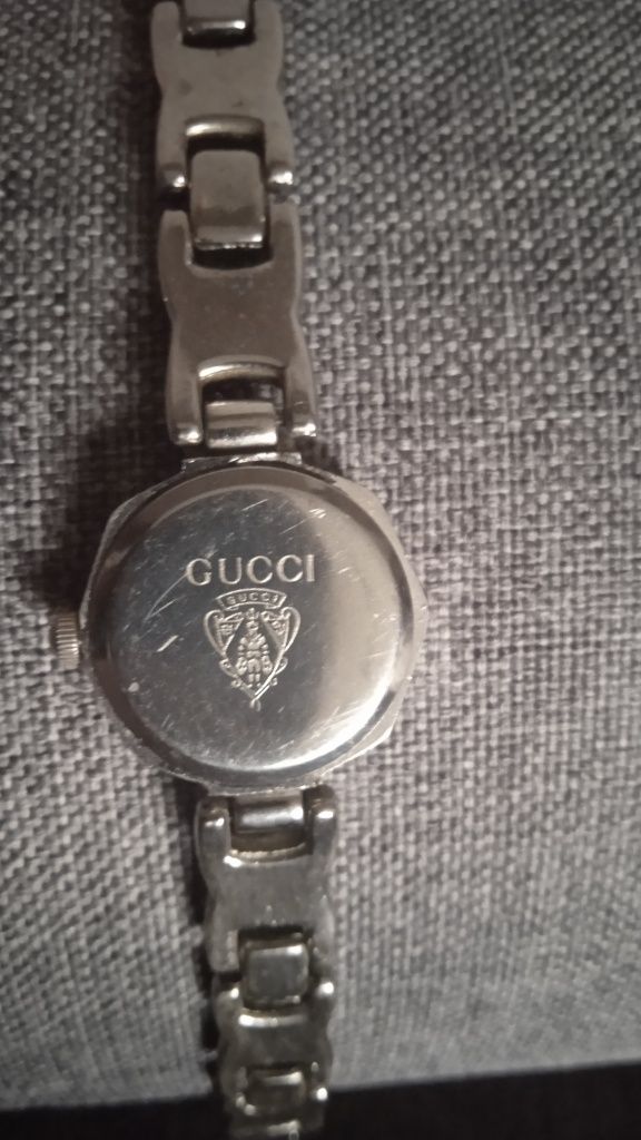 Piękny Zegarek Gucci
