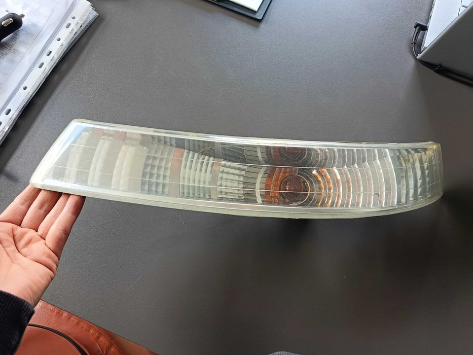 Kierunkowskaz migacz Lewy przód Trafic Vivaro 02-14