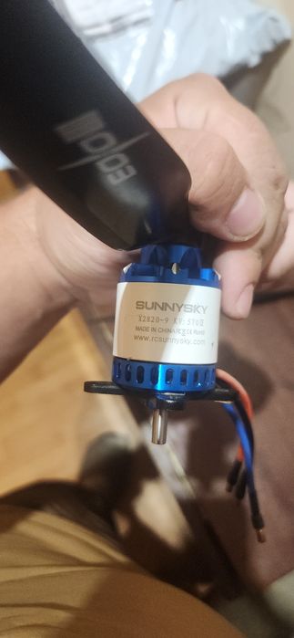 Продам два мотори ( повністю робочі з б/у лопастями)