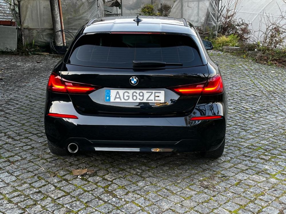 BMW Serie 1 - 2021 poucos quilometros