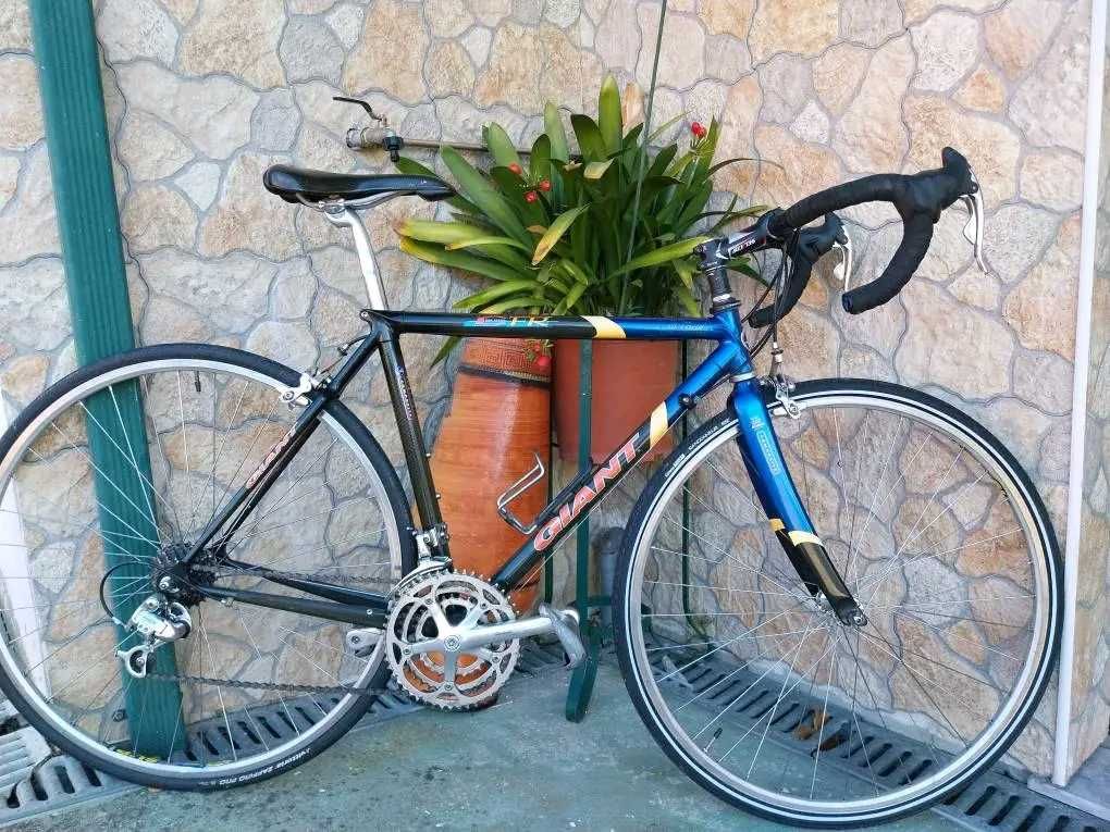 Bicicleta Giant CFR pro series