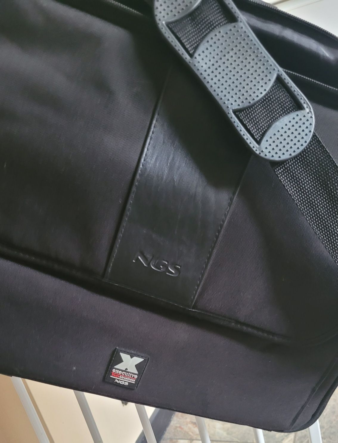 Torba etui na laptopa