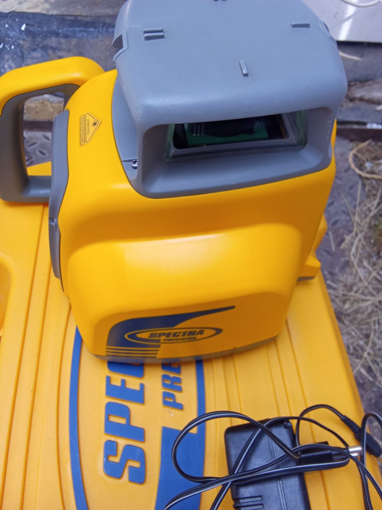Niwelator Spectra ll300N