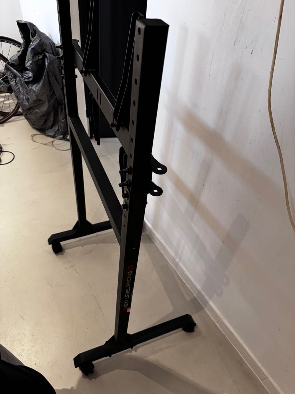 Stojak na monitor NEXT LEVEL RACING Free Standing Simracing Flightsim