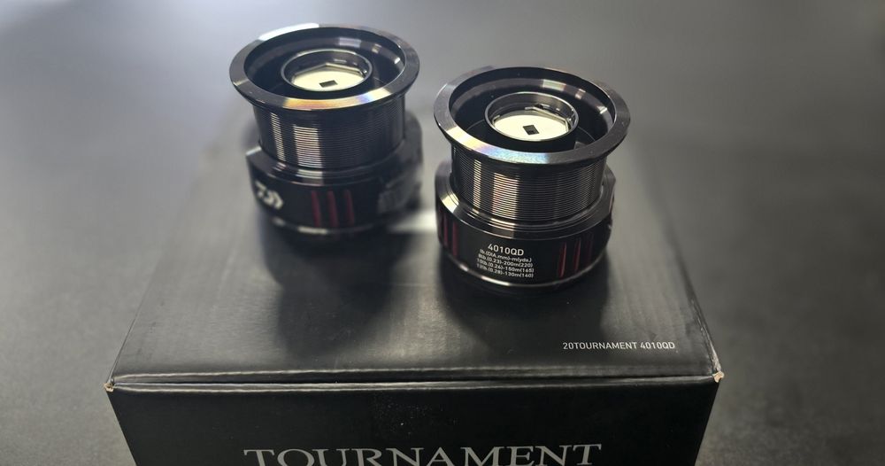 Zapasowe szpule do kołowrotka Daiwa Tournament 4010QD