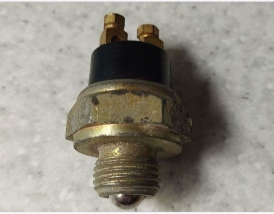 Датчик света заднего хода ВК 403