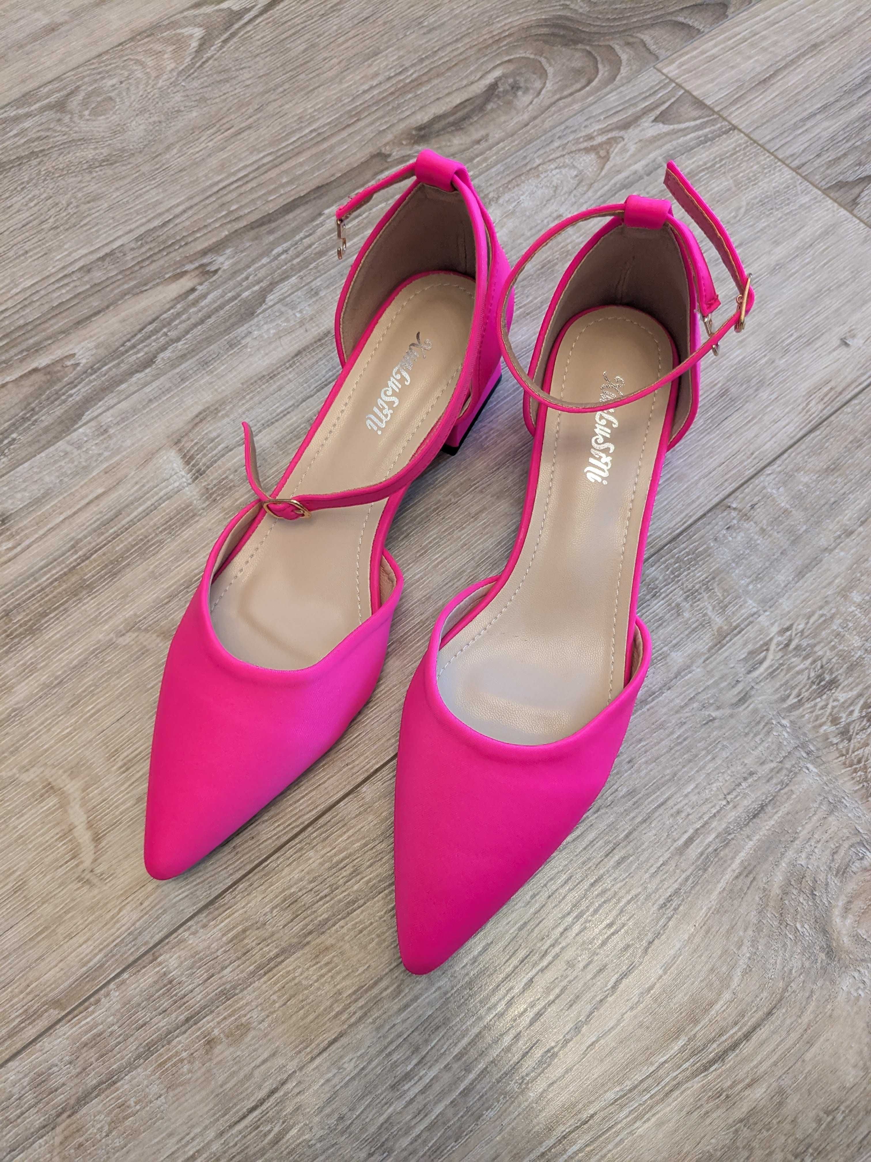 Buty czółenka nowe różowe Shein rozm. 39