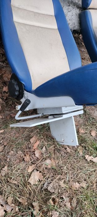 Fotel obrotowy do kampera, motorówki, łodzi obrotowy