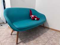 Sofa 2-osobowa.