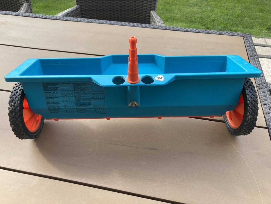 siewnik ogrodowy Gardena