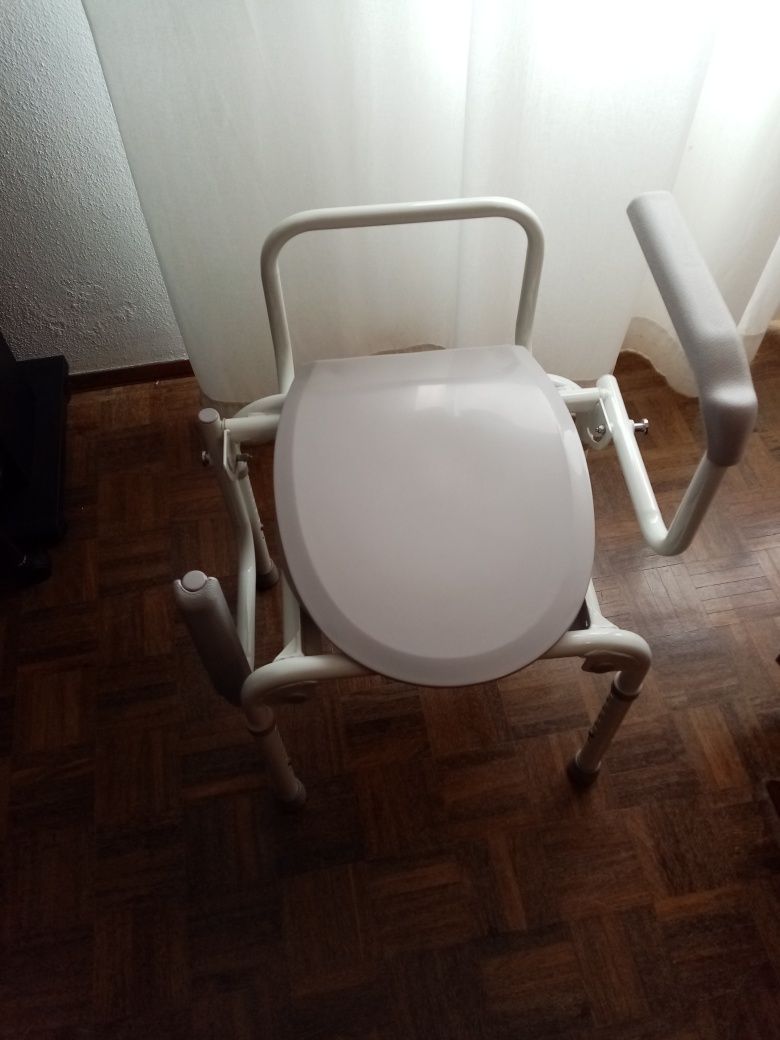 Sanita portátil -cadeira sanitária de quarto para mobilidade reduzida