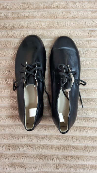 Туфлі шкіряні на розмір 36-37