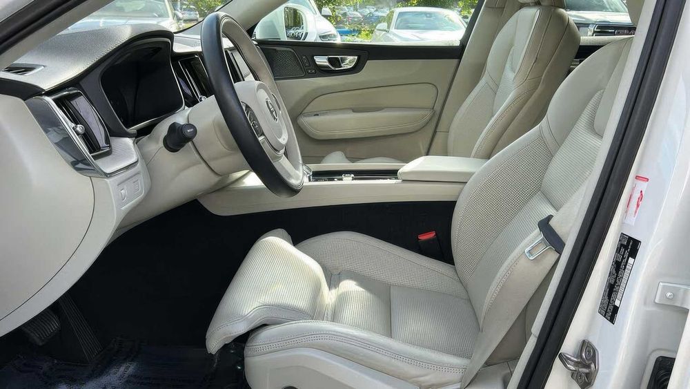 Volvo XC60 B5 Inscription      2022