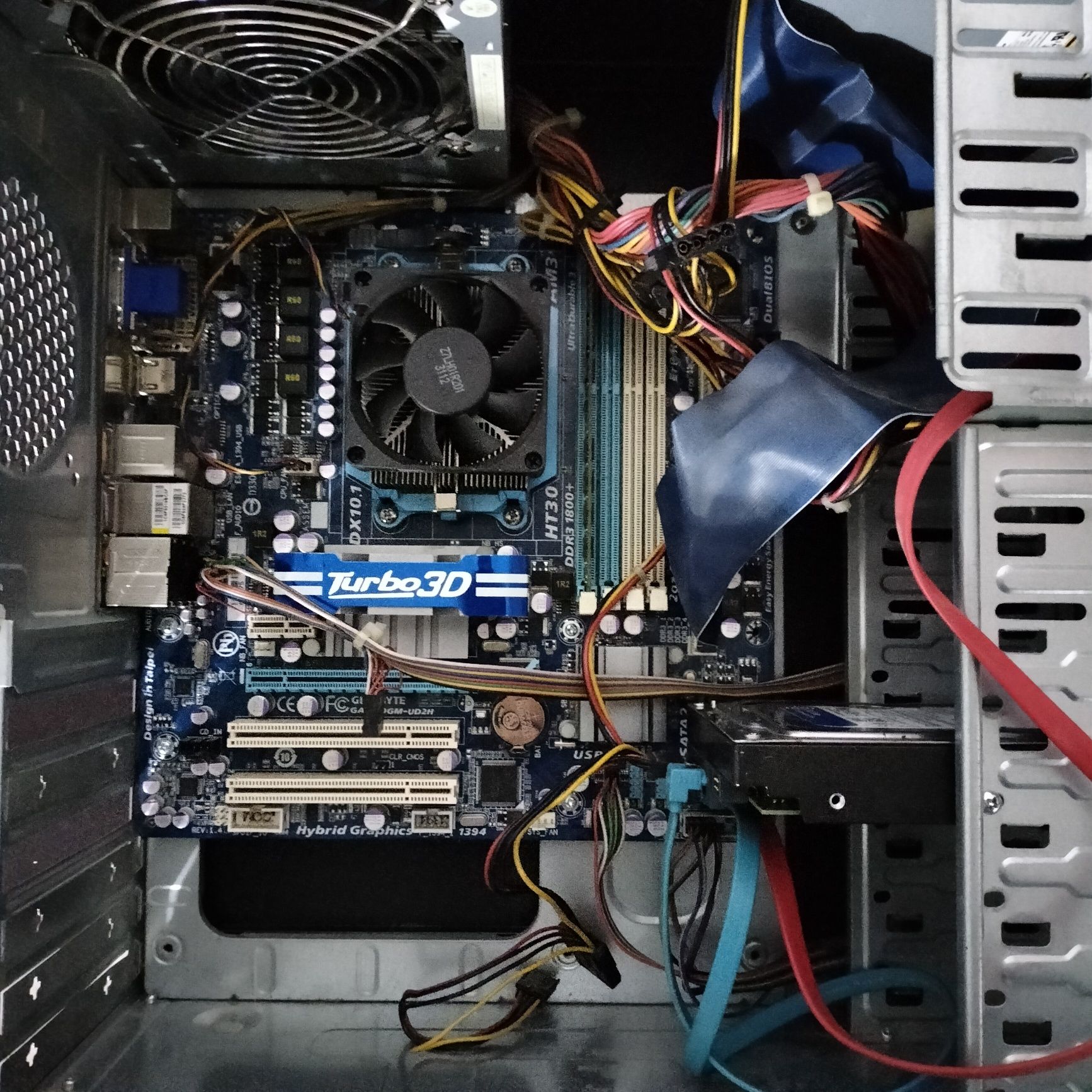Komputer AMD Athlon II , GeForce GT 710, SSD 250GB, HDD 500GB, 4GB RAM