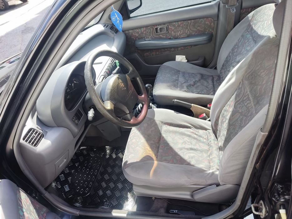 Micra ano 98 top