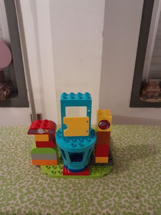 Vendo Conjunto de Legos muito bonitos como novos