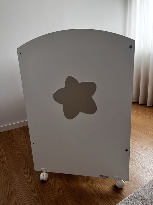 Berço + comoda banheira combinado + colchão