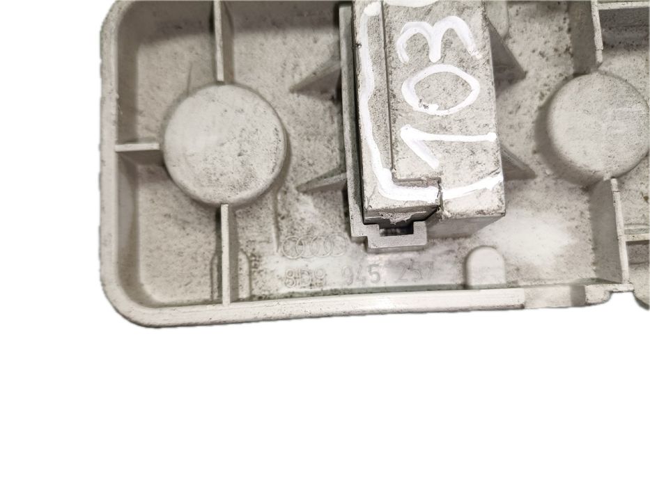 Suporte lâmpada direito AUDI A4 Avant (8D5, B5)