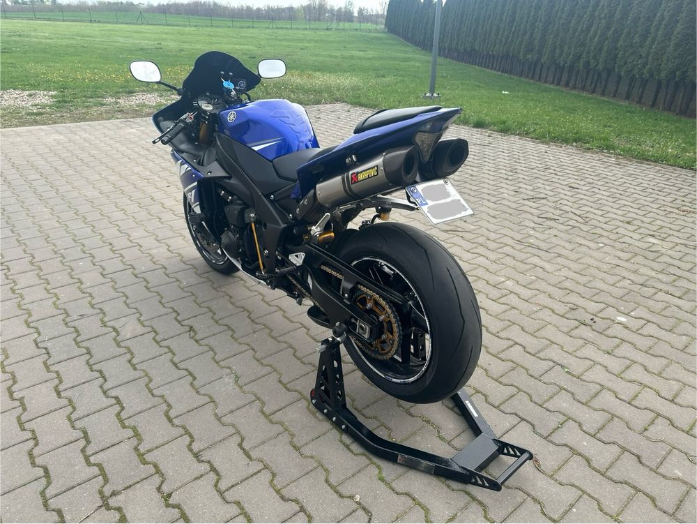 Yamaha R1 RN22 Akrapovic, öhlins