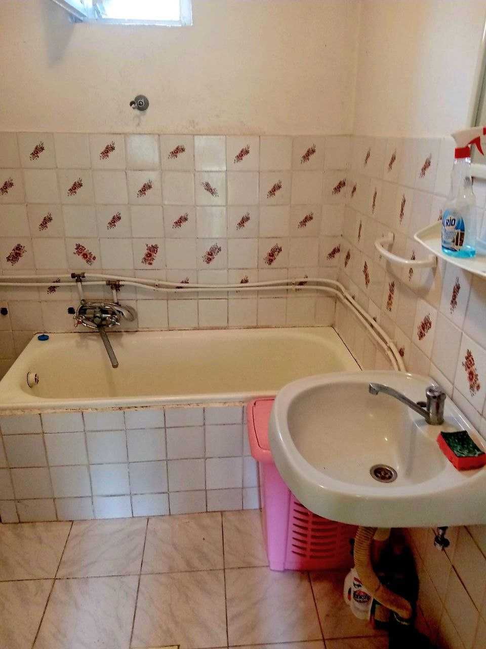 Продаж будинку в Яноші